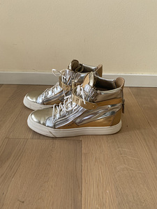 Giuseppe Zanotti high top gold sneakers tossud, size 38 (3 foto / 5)