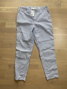 Новые брюки с бирками H&M, размер 40. (1 фото из 2)