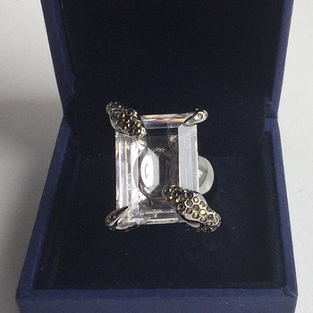 Кольцо Swarovski