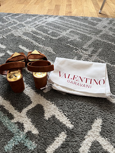 Valentino Garavani туфли (4 фото из 6)