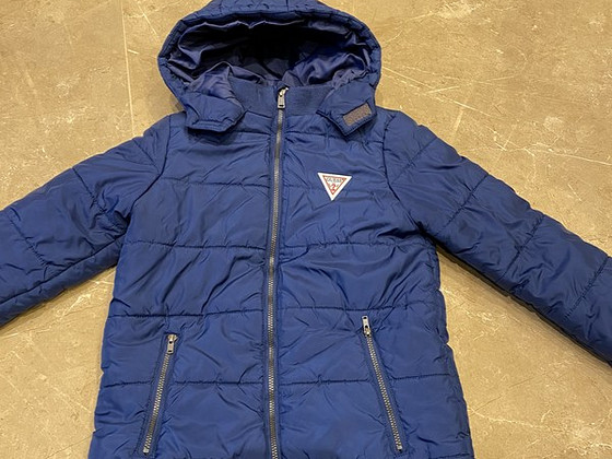 Guess куртка осень- весна , на 6 лет