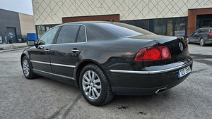 Volkswagen Phaeton 4-Motion 4x4 3.0TDi V6 171kw (3 фото из 10)