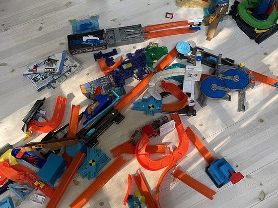 Различные наборы Hot wheels