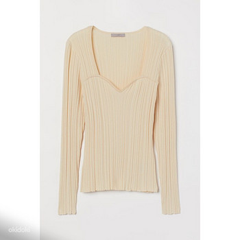H&M sweetheart neck pleat top, size S