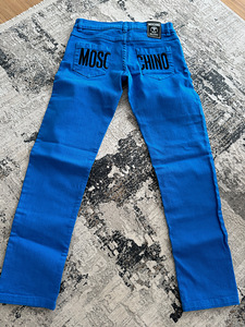 Uued Moschino teksapüksid lapsele (2 foto / 4)