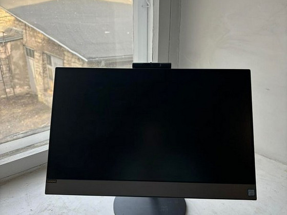 Компьютер Lenova V530 AIO с сенсорным экраном
