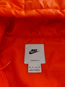 Куртка Nike / XS (2 фото из 5)