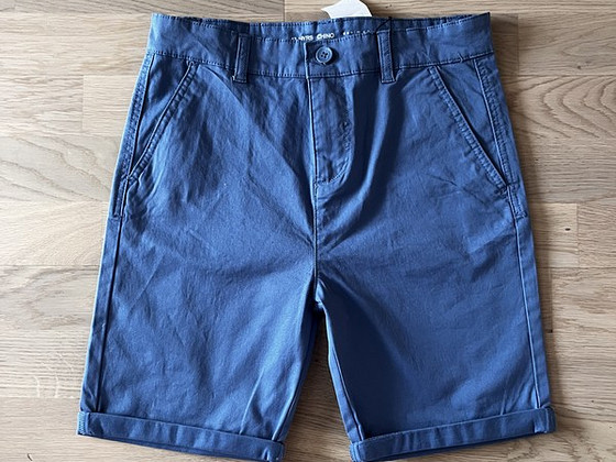 Новые шорты chino 164 размера