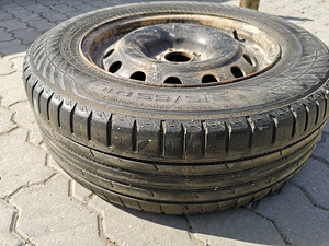 Kaubiku ratas plekkveljel 215/65 R16 (1 фото из 5)