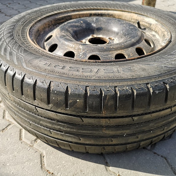 Kaubiku ratas plekkveljel 215/65 R16