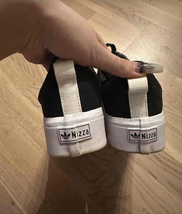 Платформа Adidas Nizza. (3 фото из 4)