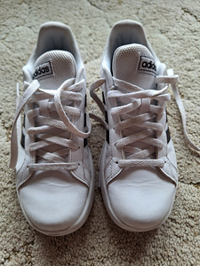 Adidas tossud nr 34 (1 foto / 2)