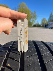 Bridgestone Alenza 001 245/50/19 rehvid 4 tk komplektis (10 foto / 10)