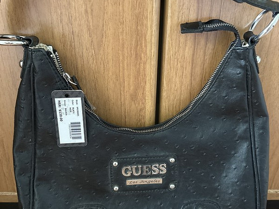 Uus naistekott guess