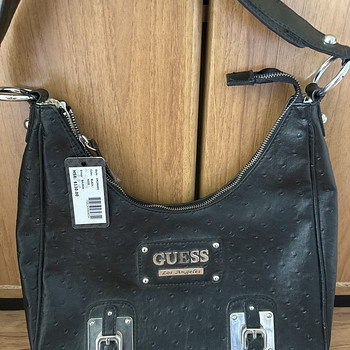 Новая женская сумка guess