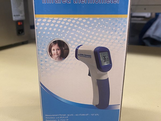 Термометр FLUS IR-805B Human Body Infrared Therometer