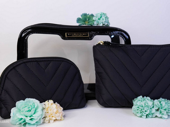 UUS! Victoria’s Secreti 3 osaline meigikoti komplekt