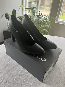 Обувь Ecco 40 размер (1 фото из 4)