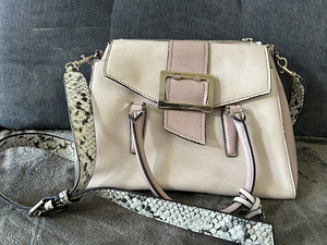 Сумка Guess (2 фото из 2)