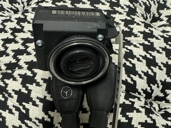 Mercedes süütelukk