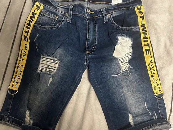 OFF WHITE lühikesed püksid