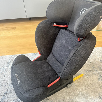 Maxi Cosi RodiFix 15-36 кг