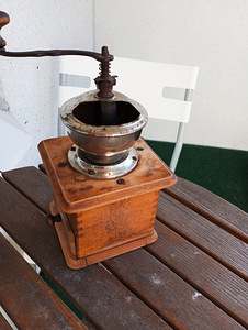 Kohviveski Lembrook´s Ideal D.R.G.M. (3 foto / 3)