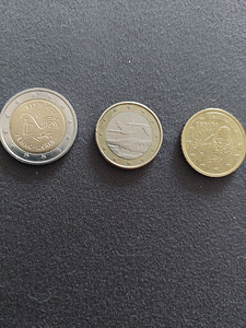 Продам монеты (1 фото из 4)