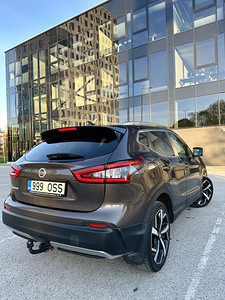 Nissan Qashqai Tekna+ Design BOSE (6 foto / 11)