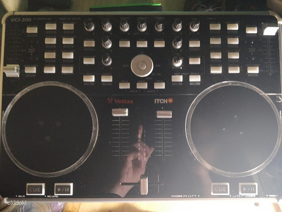 Vestax vci 300
