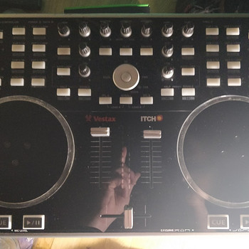Vestax vci 300