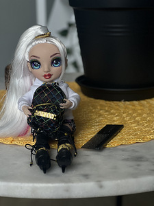 Rainbow High Amaya Raine (1 foto / 4)