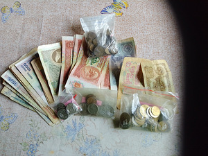 Продам монеты (5 фото из 8)