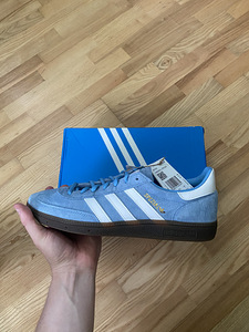 Adidas spezial, size 44 new box a little bit damaged (1 foto / 4)