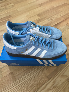 Adidas spezial, size 44 new box a little bit damaged (3 foto / 4)