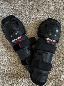 EVS Option Knee Guard (5 foto / 5)