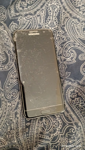 Продам 2 мобильных телефона Samsung S6 Edge с разбитым экран (3 фото из 3)