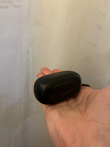 Наушники JBL Bluetooth (1 фото из 2)