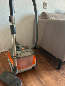 Моющий пылесос Thomas AQUA+ PET & FAMILY (2 фото из 3)