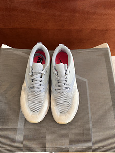 Женские кроссовки Nike 37s (2 фото из 3)
