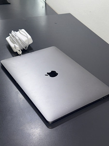 Macbook pro 2019 (2 фото из 10)