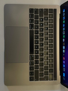 Macbook pro 2019 (3 фото из 10)
