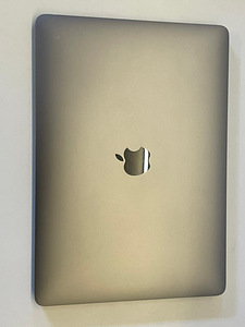 Macbook pro 2019 (9 фото из 10)