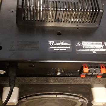 Sabwoofer PHILIPS FB301 45×45×27sm