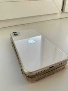 iPhone 11 128 ГБ (1 фото из 6)
