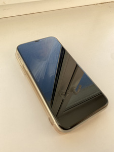 iPhone 11 128 ГБ (5 фото из 6)