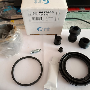 Ремкомплект тормозного суппорта (Mazda 6 02-07) ERT D41748C