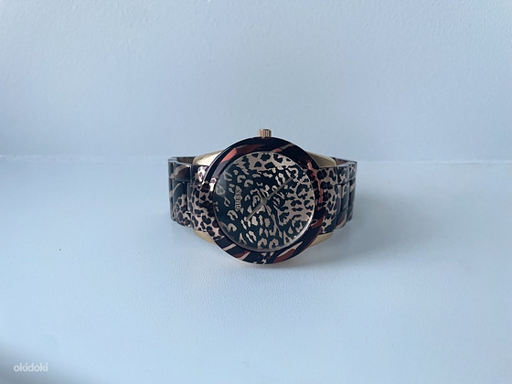 Часы Guess