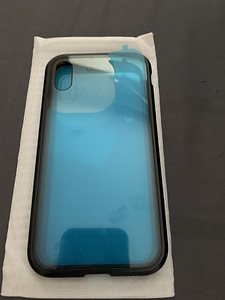 Чехлы на iPhone SE 2022,SE 2020,8,7. XR (6 фото из 6)