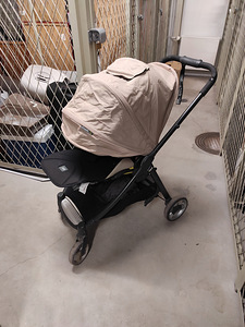 Mamas & Papas kokkupandav jalutuskäru (6 foto / 6)